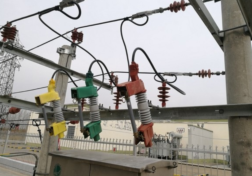 Die 10-kV-Ausfallsicherung unterbricht die Verwendung sowie den Betrieb und die Wartung